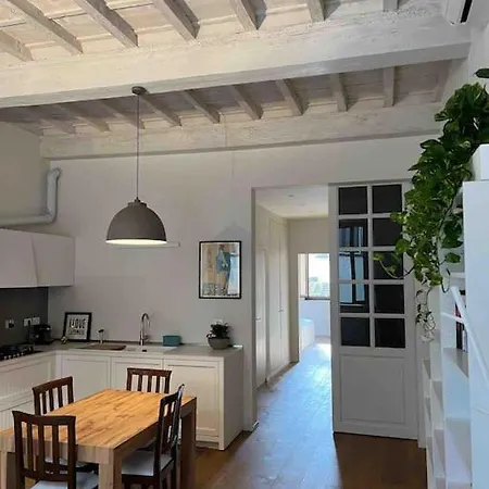 Domus Lucrezia Apartment